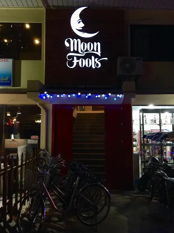 פנגלאו Moon Fools Hostel 0*,